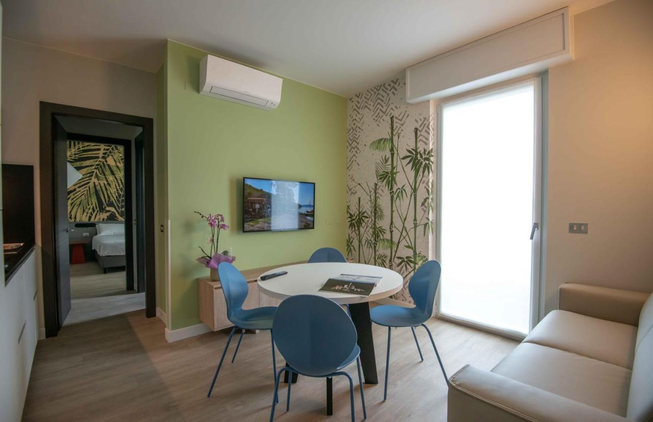 Residence Il Melograno Сирмионе Екстериор снимка