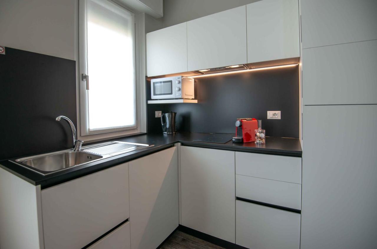 Residence Il Melograno Сирмионе Екстериор снимка