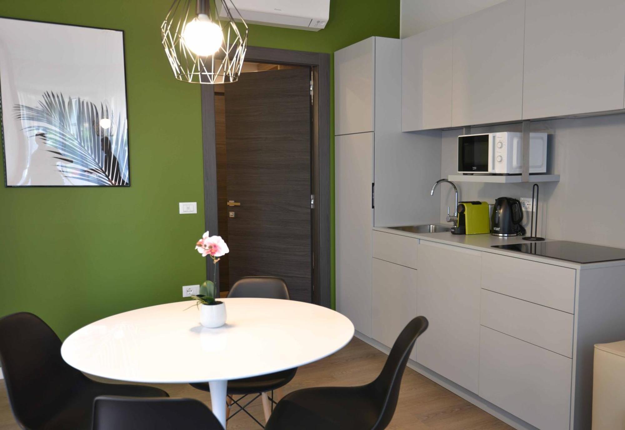 Residence Il Melograno Сирмионе Екстериор снимка